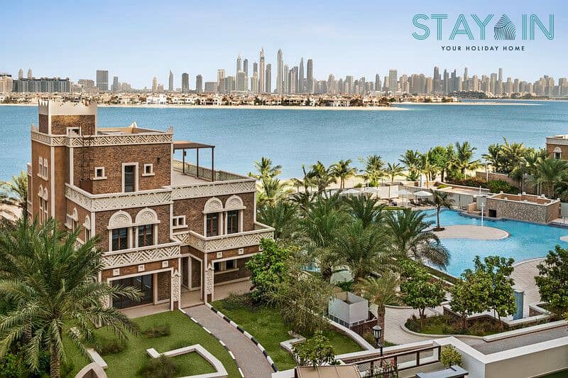 24 Dubai Palm, Skyline and Pool View. jpg