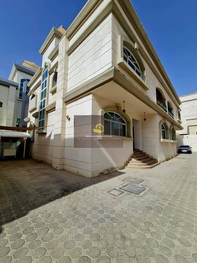 4 Bedroom Villa for Rent in Shakhbout City, Abu Dhabi - 8fac4224-0258-4940-b4bb-66b81b664f18. jpg