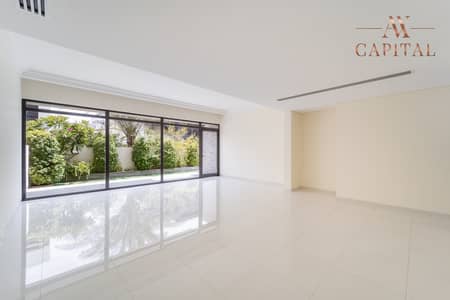 3 Bedroom Villa for Rent in DAMAC Hills, Dubai - Spacious | Newly Renovated | 3 beds plus Maids