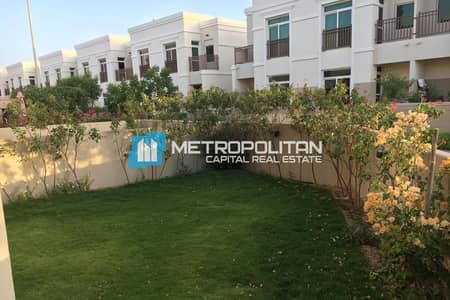 2 Bedroom Townhouse for Sale in Al Ghadeer, Abu Dhabi - Well-Maintained | Huge Garden | Waterfall