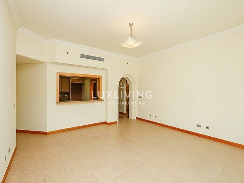Spacious Apartment | Sea View | Fully furnished |