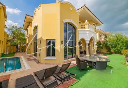 4 Bedroom Villa for Rent in Palm Jumeirah, Dubai - Luxurious 4-bed | Central Rotunda Villa