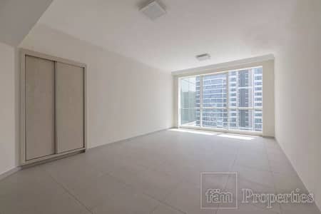 2 Bedroom Flat for Rent in Jumeirah Beach Residence (JBR), Dubai - Large 2BR + Maid | Unfurnished | Partial Sea View