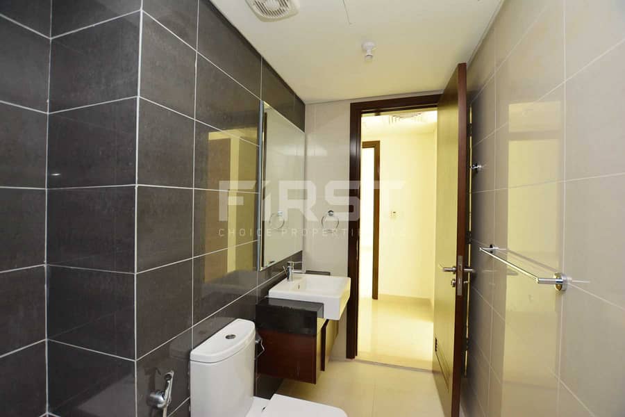 12 Internal Photo of 1 Bedroom Apartment in Al Maha Tower Marina Square Al Reem Island Abu Dhabi UAE (29). jpg