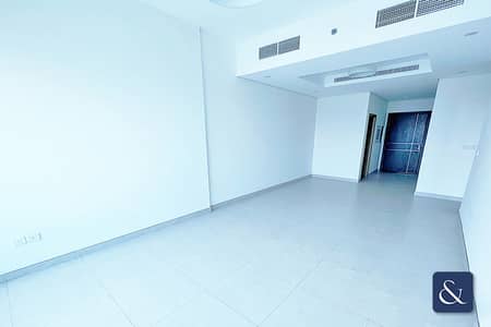 1 Bedroom Flat for Rent in Business Bay, Dubai - Unfurnished | One Bedroom | 844 Sq Ft.