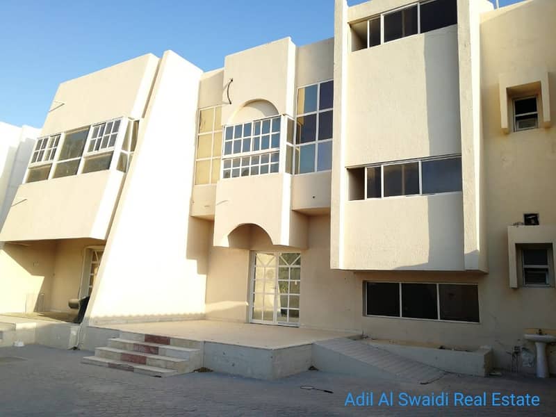 7 BHK D/S Villa with 2 entrance, majlis, living dining, maidroom, covd parking in Jazzat
