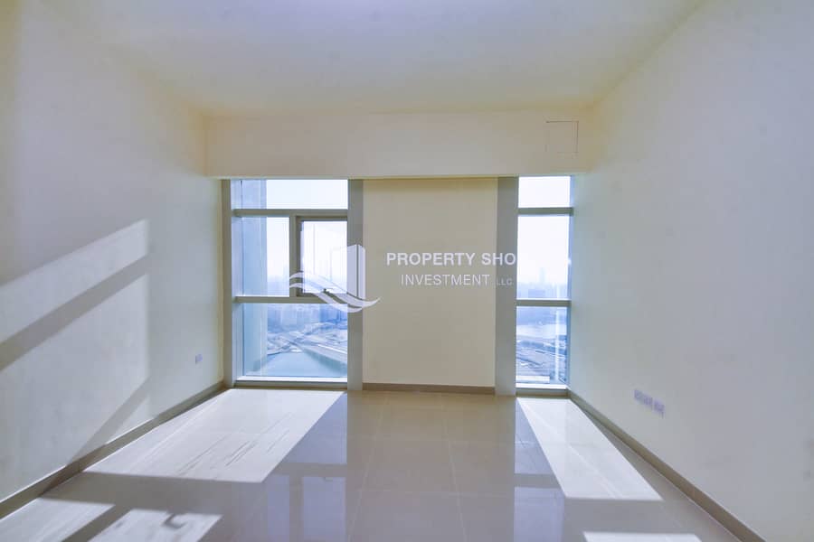 6 3-bedroom-apartment-abu-dhabi-al-reem-island-marina-square-tala-tower-bedroom-1. JPG