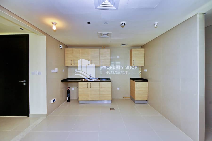 12 3-bedroom-apartment-abu-dhabi-al-reem-island-marina-square-tala-tower-kitchen-1. JPG
