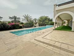 Large Villa With 5 Bedroom | Infinity Pool | Manicured Gardens