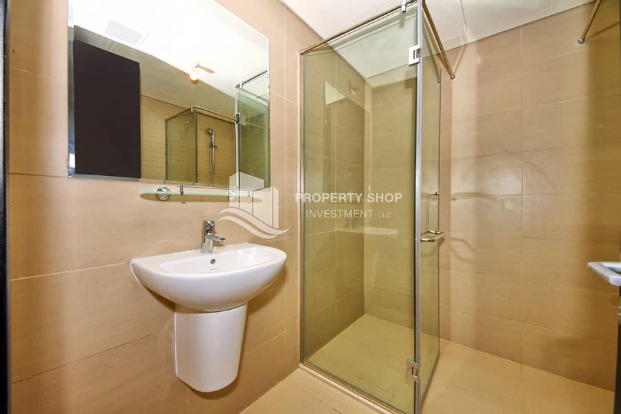 11 2-bedroom-apartment-al-reem-island-marina-square-tala-tower-bathroom-2. JPG