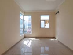 شقة في منطقة الرولة 1 غرفة 24000 درهم - 8902280