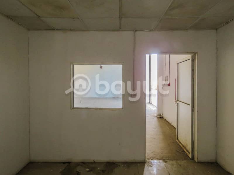 A warehouse for rent at competitive prices in the UAE industrial industrial zone (Umm Al Thaab)