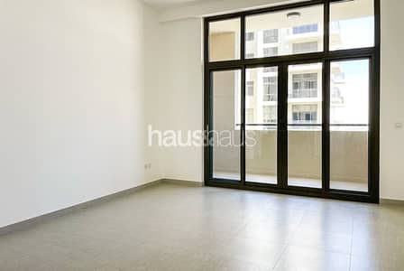 فلیٹ 2 غرفة نوم للايجار في تاون سكوير، دبي - شقة في بارك فيوز،شقق الروضة،تاون سكوير 2 غرف 100000 درهم - 8904493