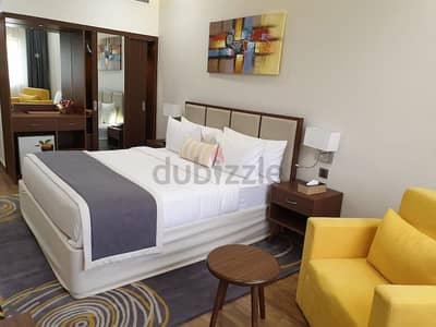 Studio for Rent in Deira, Dubai - Executive Deluxe Room | Free Cleaning | Close To Union Metro