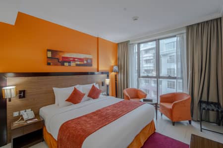 2 Bedroom Flat for Rent in Al Barsha, Dubai - bedroom king. jpg