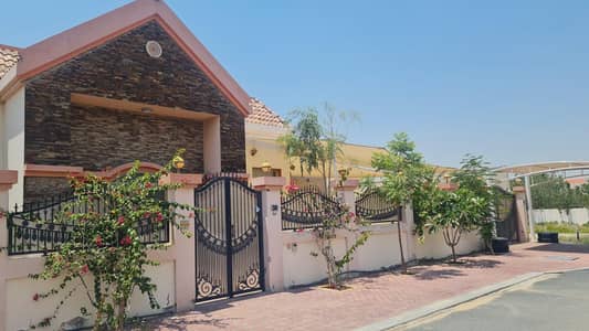 阿尔沃尔卡街区， 迪拜 3 卧室别墅待售 - 位于阿尔沃尔卡街区，阿尔沃尔卡3区 3 卧室的别墅 5000000 AED - 8905530