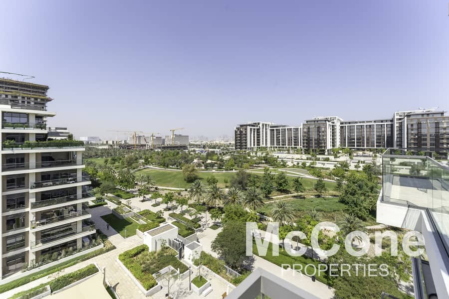Pool and Park View | Huge Terrace | Vacant