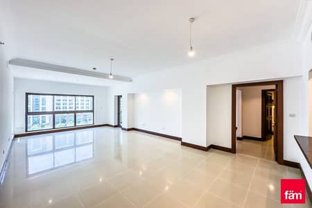 2 Bedroom Apartment for Rent in Palm Jumeirah, Dubai - Spacious | High Floor | Hot Property