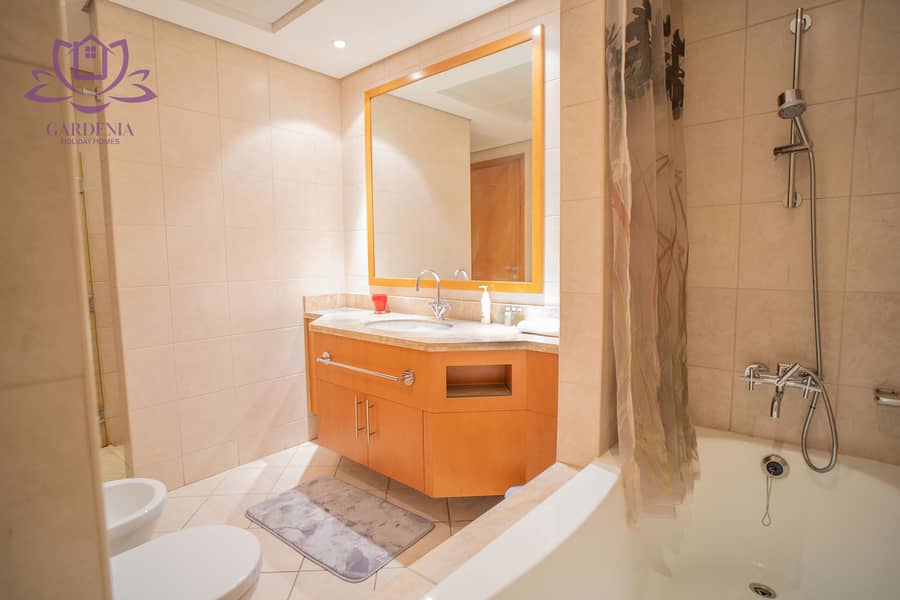 11 Bathroom 1 2. jpg