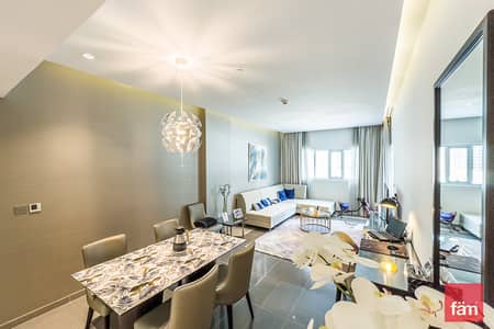 3 Bedroom Flat for Sale in Business Bay, Dubai - Premium Amenities: Pool, Gym, Concierge Service
