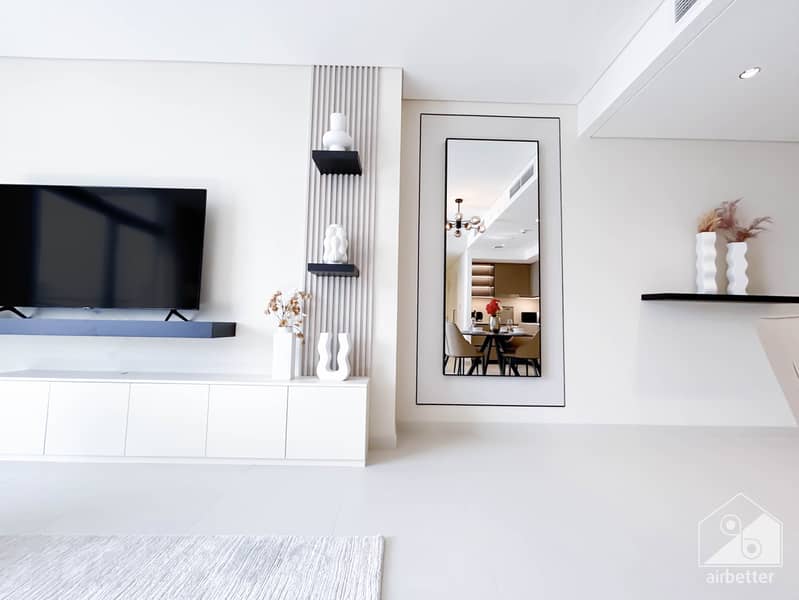 6 Crown Tower - 2901-Living-8. jpg