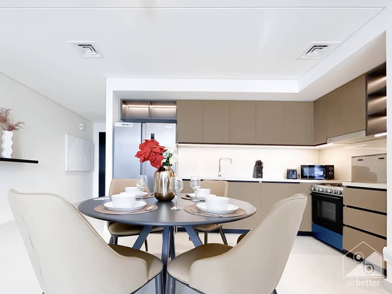 17 Crown Tower - 2901-Kitchen-2. jpg