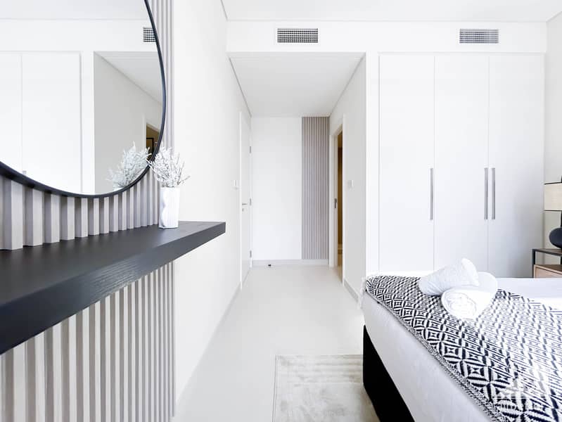 32 Crown Tower - 2901-Room 1-6. jpg