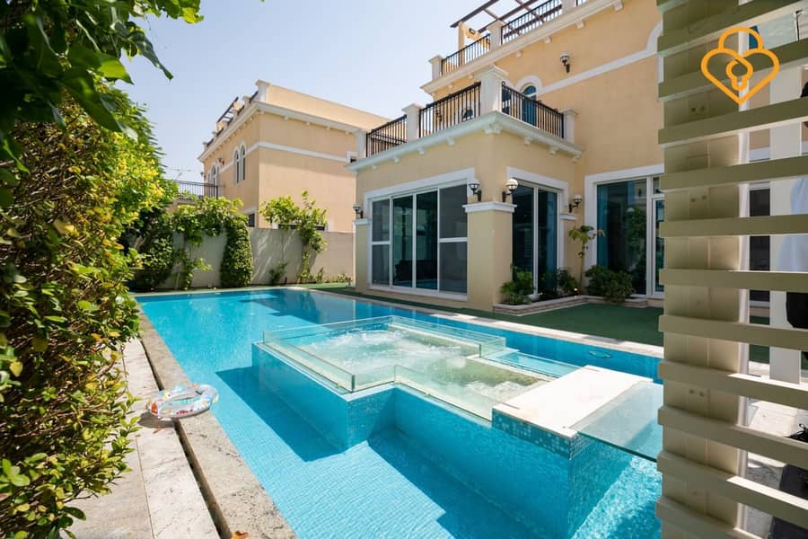 Amazing 4 B/R Villa W/ private Pool