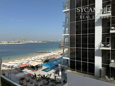 1 Bedroom Apartment for Sale in Palm Jumeirah, Dubai - Fully Upgraded | Sea View | Beach Access