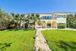 5 Bed Family Villa | Backing Park | Vacant Now
