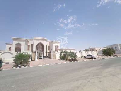 8 Cпальни Вилла Продажа в Аль Шамха, Абу-Даби - IMG-20240425-WA0015. jpg