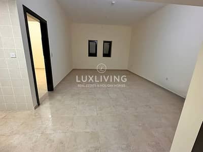 1 Bedroom Apartment for Rent in Dubai Silicon Oasis (DSO), Dubai - Huge  Unit | Prime Location|  Without Balcony