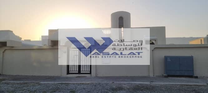 4 Bedroom Villa for Rent in Al Goaz, Sharjah - 472cdf58-8e4d-4b9e-bf5c-1d64b4fe43c4. jpg