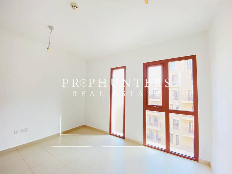 Bright| HigherFloor Spacious |Available for rent