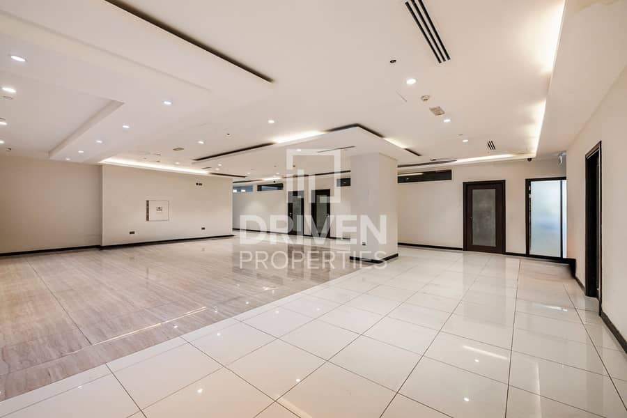 Fully Fitted | Full Floor Office | Close to Metro