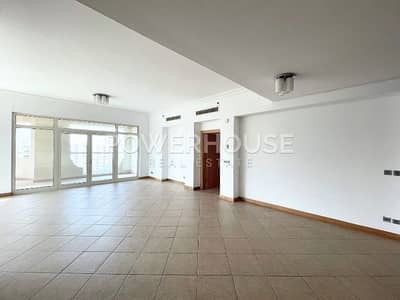 3 Bedroom Flat for Rent in Palm Jumeirah, Dubai - Well Maintained | Direct Beach Access | Vacant