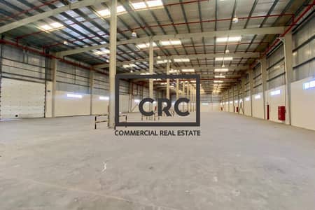 Warehouse for Rent in Jebel Ali, Dubai - Loading Bay | 12M High | Highest Grade Fire System