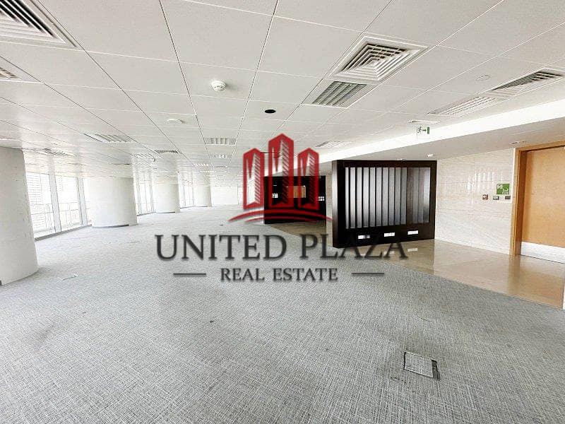 OUTSTANDING VIEW | GREAT AMENITIES | FITTED OFFICE