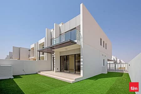 3 Bedroom Villa for Sale in DAMAC Hills 2 (Akoya by DAMAC), Dubai - Spacious | Corner unit | Rented | Best price