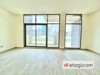 2 Bedroom Flat for Rent in Business Bay, Dubai - Burj Khalifa and Canal View I Ready to move in