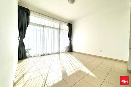 1 Bedroom Apartment for Sale in Business Bay, Dubai - Vivid Unit | Full Canal View | Ready