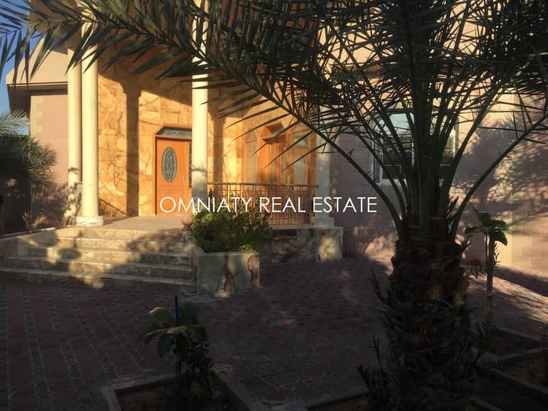Stunning 3BR single storey villa with 2 kitchen in Barsha 2- Cozy with mature garden