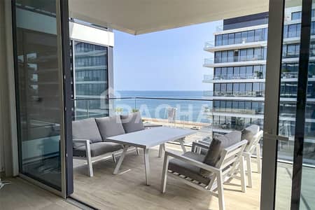 1 Bedroom Flat for Rent in Palm Jumeirah, Dubai - Corner Unit | Bright and Spacious | Beach Access