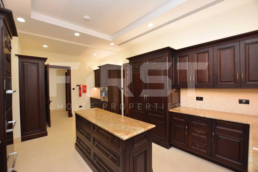 14 Internal Photo of Delux 5 Bedroom Villa in Saadiyat Beach Villas Saadiyat Island Abu Dhabi UAE (16). jpg