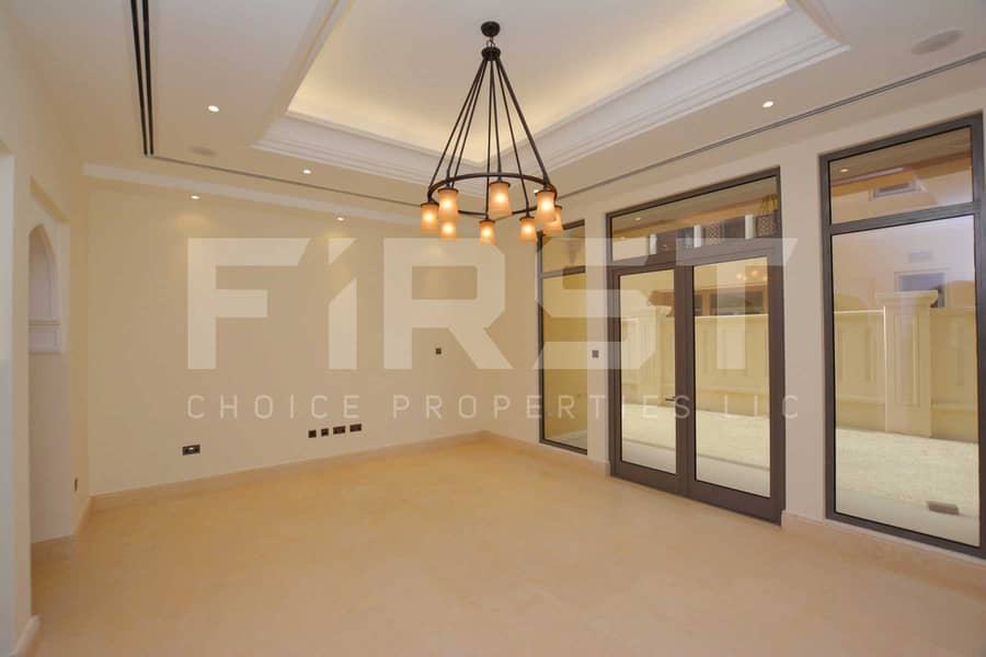 7 Internal Photo of Delux 5 Bedroom Villa in Saadiyat Beach Villas Saadiyat Island Abu Dhabi UAE (11). jpg