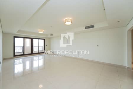 2 Bedroom Flat for Rent in Palm Jumeirah, Dubai - Spacious 2BR | Unfurnished | Sunset View