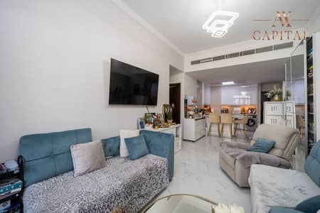 1 Bedroom Apartment for Sale in Jumeirah Village Triangle (JVT), Dubai - Stunning 1 BR | Direct Access To Pool | VOT