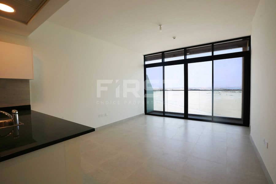 Internal Photo of Studio Apartment in Soho Square Residences in Saadiyat Island Abu Dhabi UAE (15). jpg