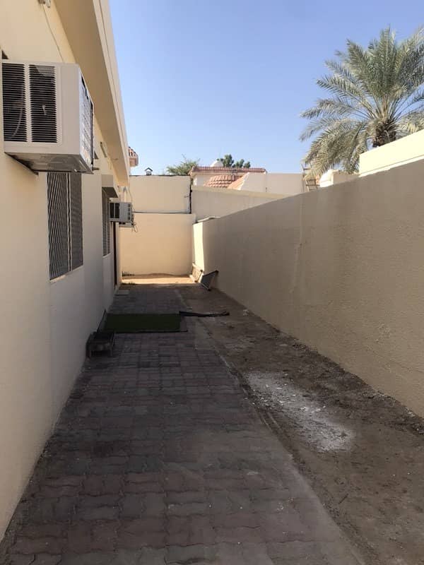 فيلا للايجار في منطقة الحميديه اربع غرف ومجلس وصاله فيلا للايجار في منطقة الحميديه اربع غرف ومجلس وصاله