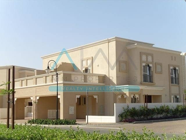 || SINGLE ROW || 4 BR || Next To Park || || SINGLE ROW || 4 BR || Next To Park ||